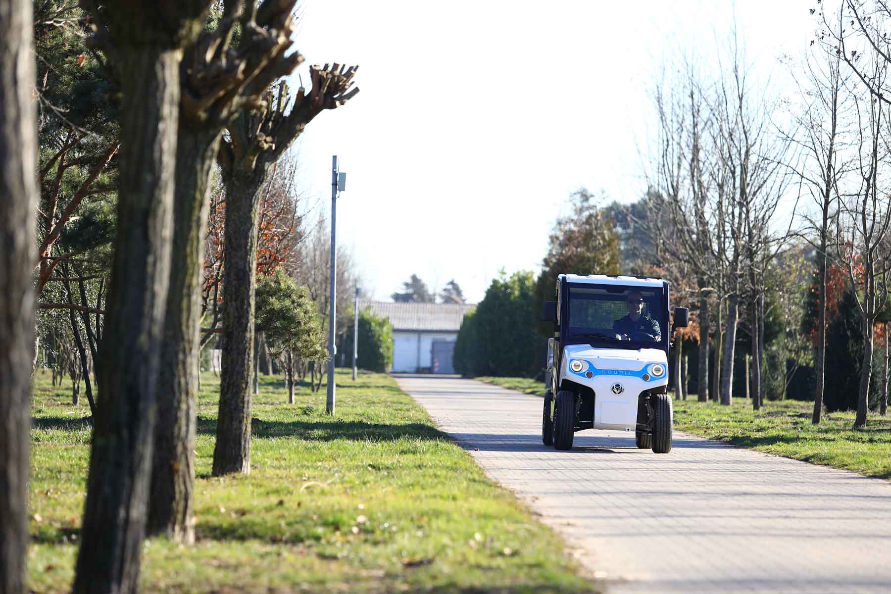 Fourgon G2 pour les opérations de livraison sur un campus